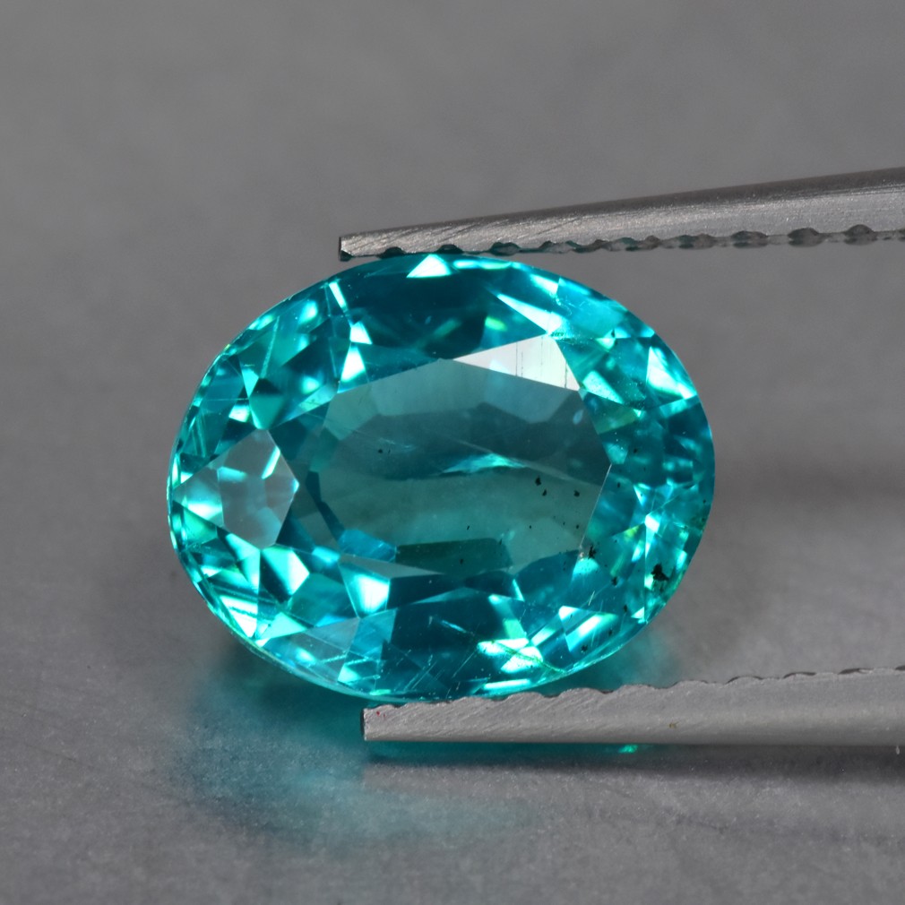 2.06Ct Oval _ World class Lustrous 100% Natural Neon Blue Apatite