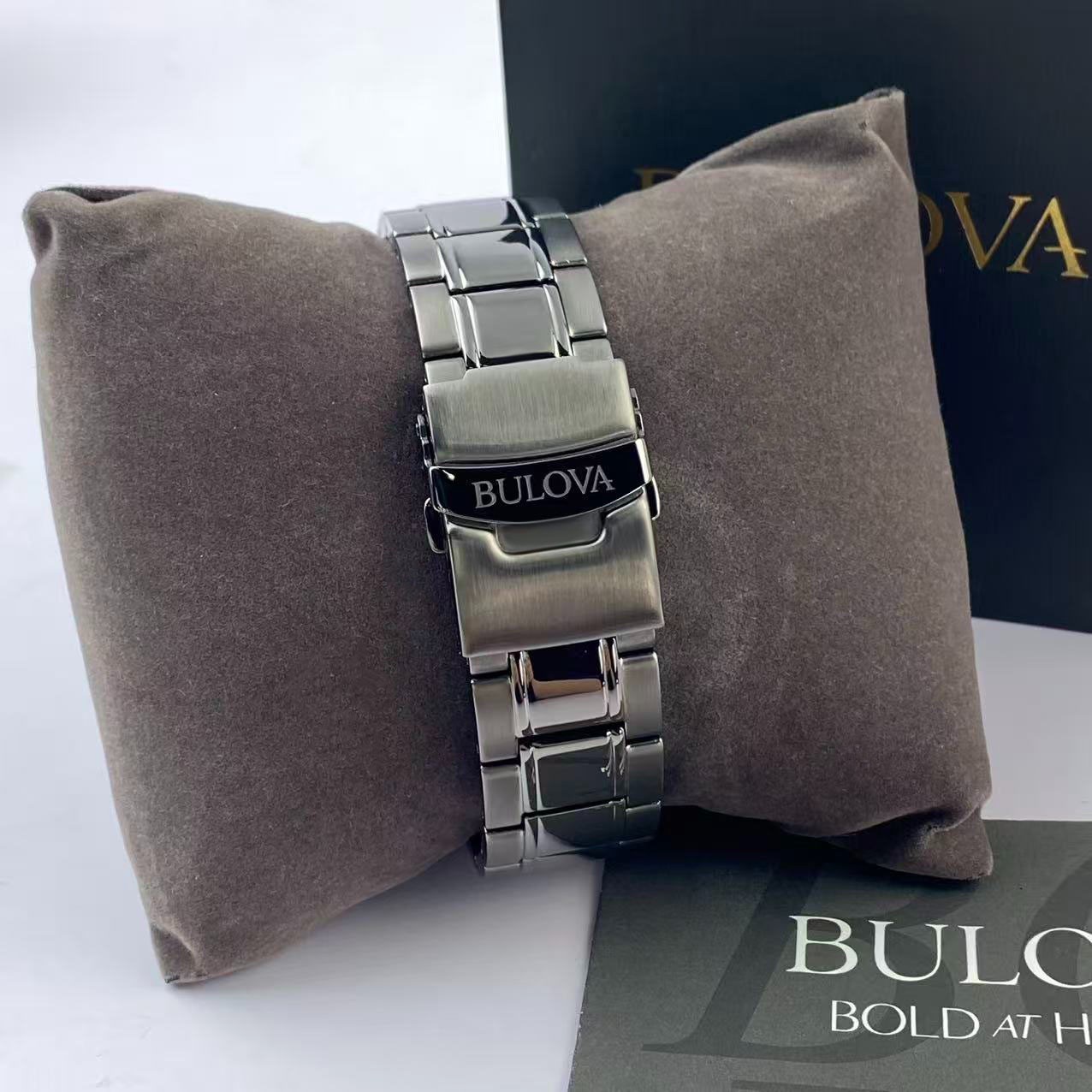 New Bulova Marine Star 98B350 Red Dial Men’s Chronograph Quartz Watch 43 mm