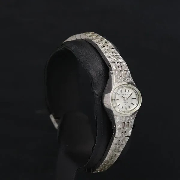 Working, manual winding, excellent condition Seiko 21 jewels 11-7370 silver dial