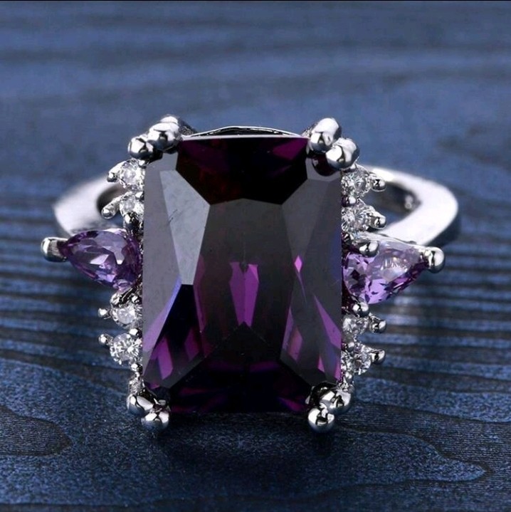 Silver-Plated Zinc Ring Purple Square CZ With White/Colorless Inlay Size 6