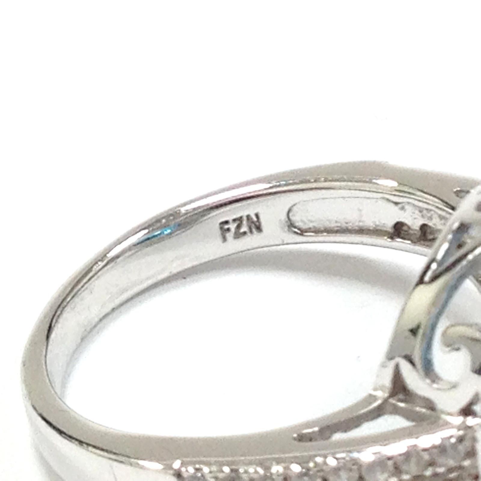 FZN Fuzion Creations 925 Sterling Silver Round Blue Stone Ring Size 7.75 Jewelry
