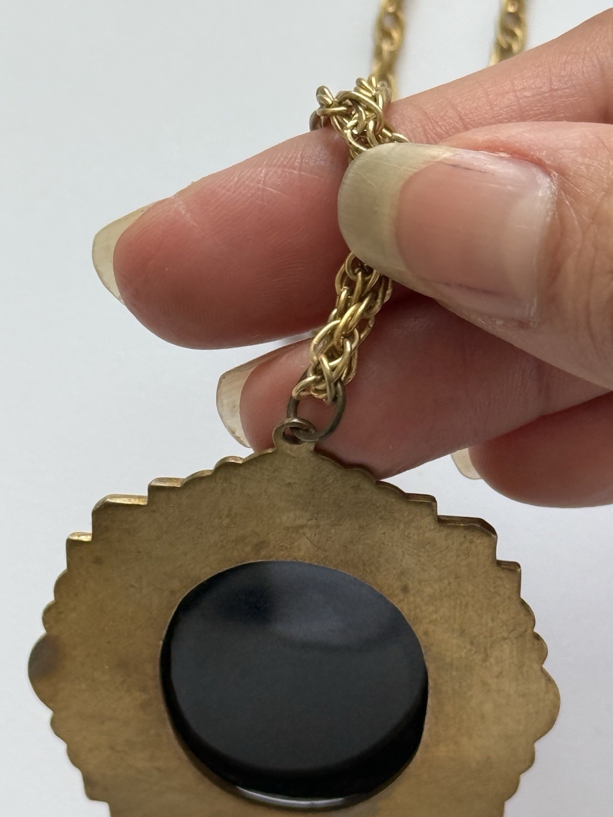 Vintage Unsigned Art Deco Black Molded Cameo Lady in Gold-Tone
