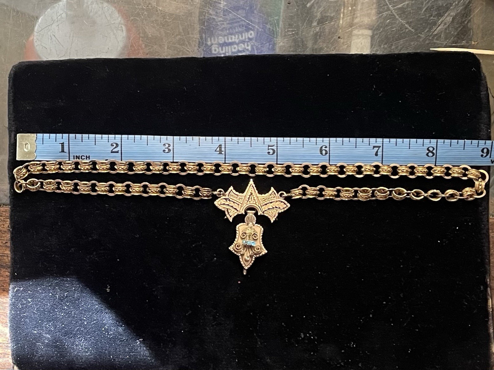 Beautiful Book Chain 10K Gold With Pendants