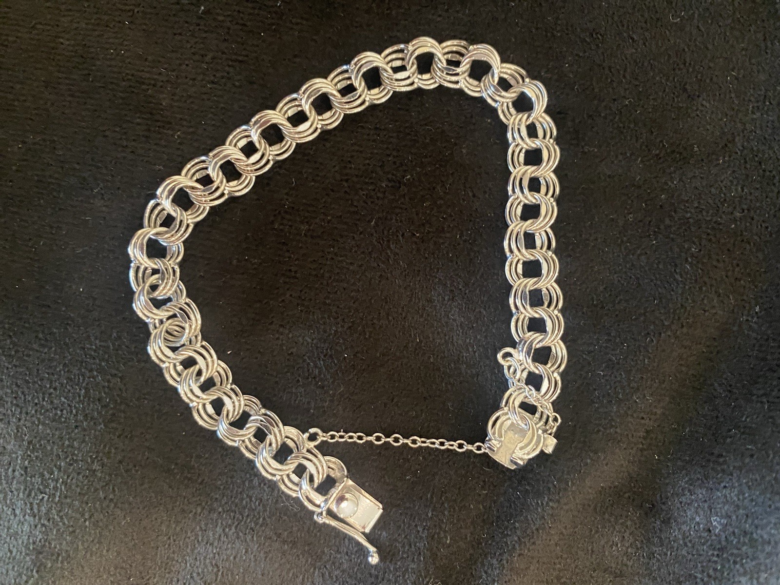 American Sterling 925 Triple Ring Charm Bracelet W/ Safety Chain/clasp 8” 11.30g
