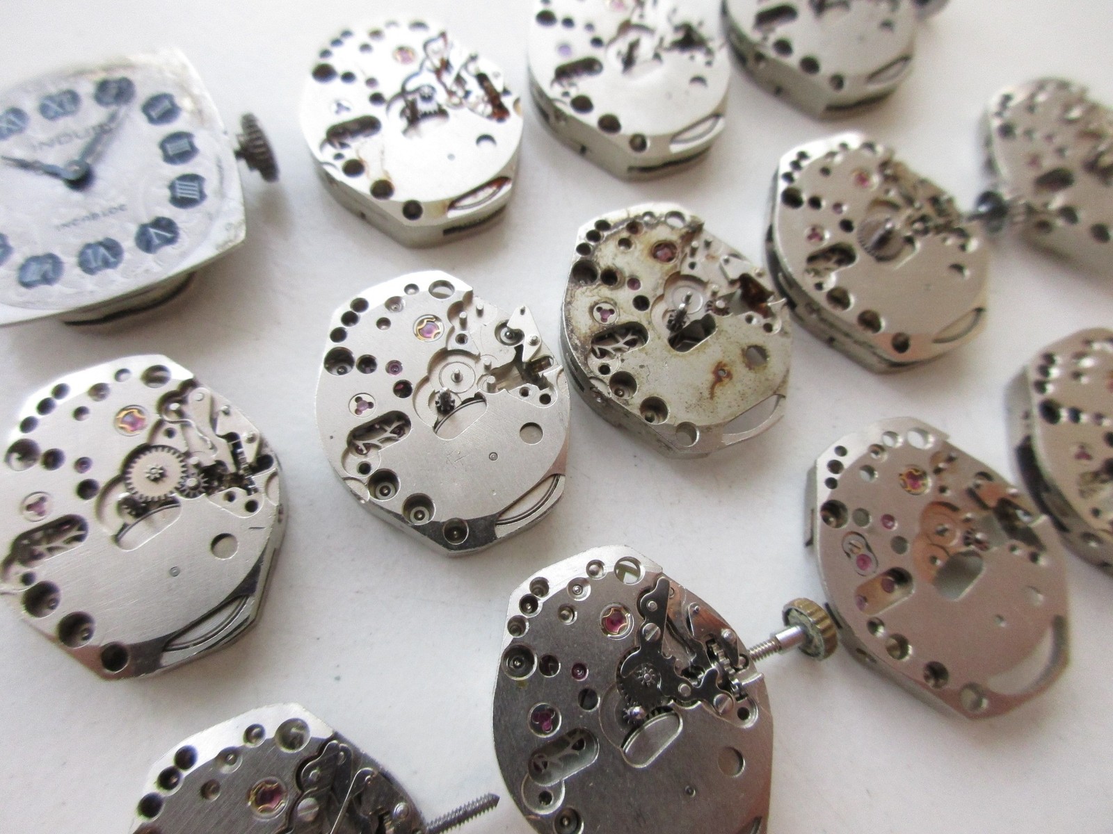 FHF cal. 69-21 Swiss vintage watch movements (12 pcs) – lot for use of parts