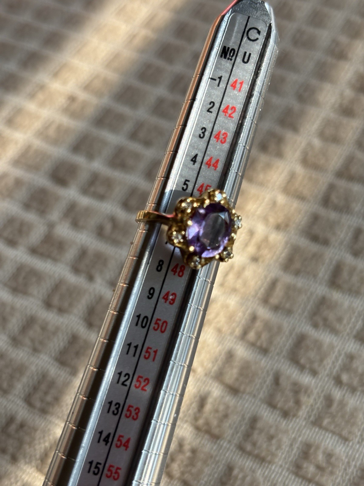 Amethyst Gemstone Gold Ring Diamonds 2.91 Grams