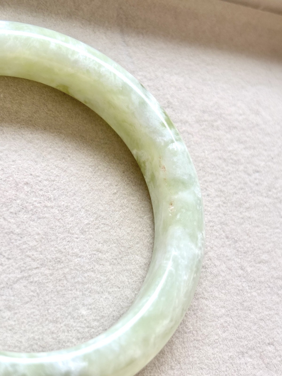 61mm Xiu Jade Women’s Bangle 100% Natural Green Bangle Jadeite