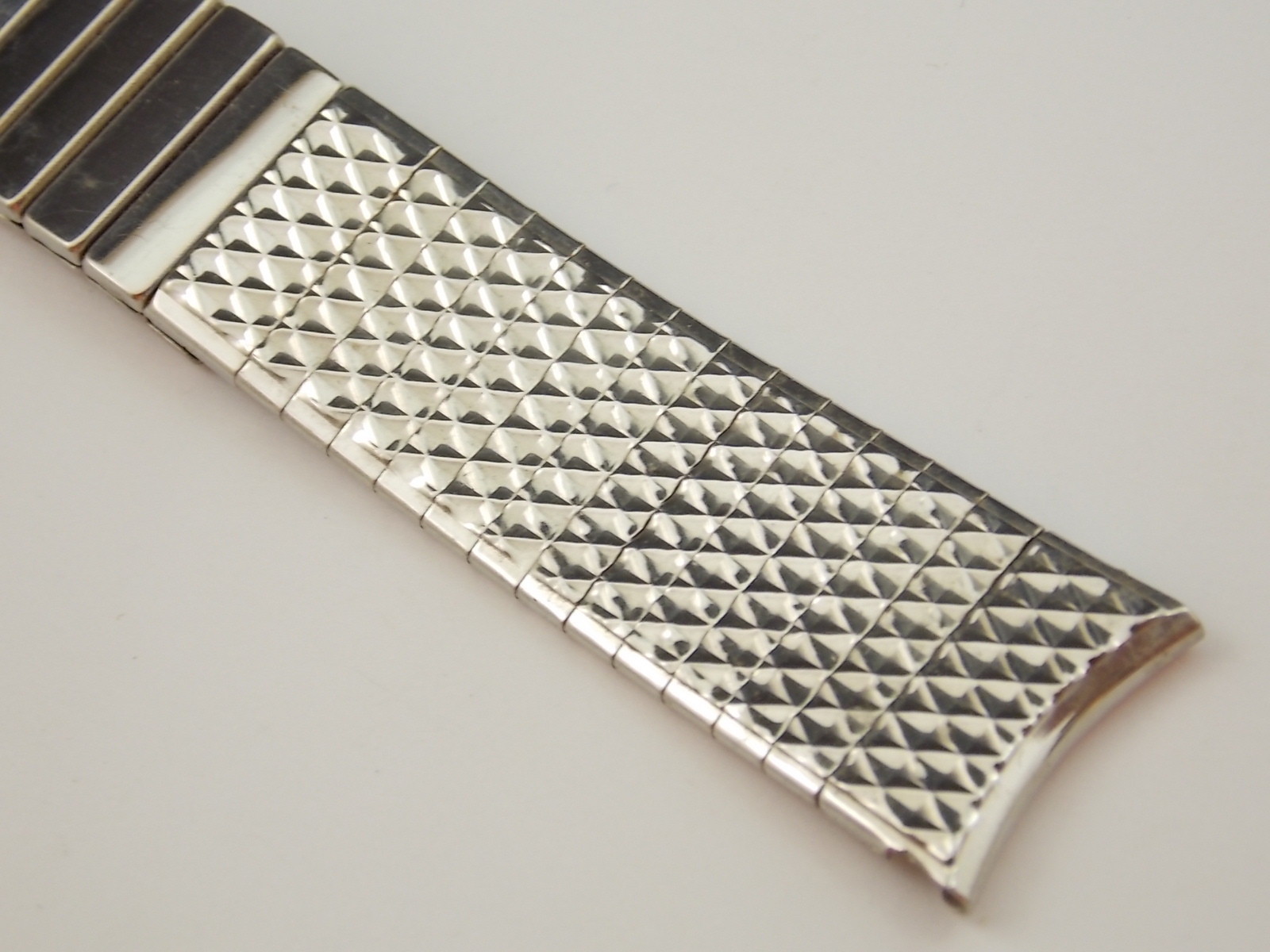 11/16 inch 17 1/2mm 11/16 inch Finesse Stainless Steel expansion watch band