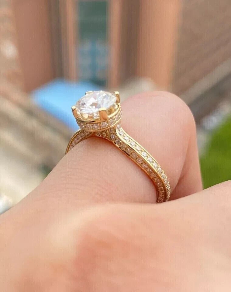 Round Cut Simulated Diamond Stunning Solitaire Band Ring 14k Yellow Gold Plated