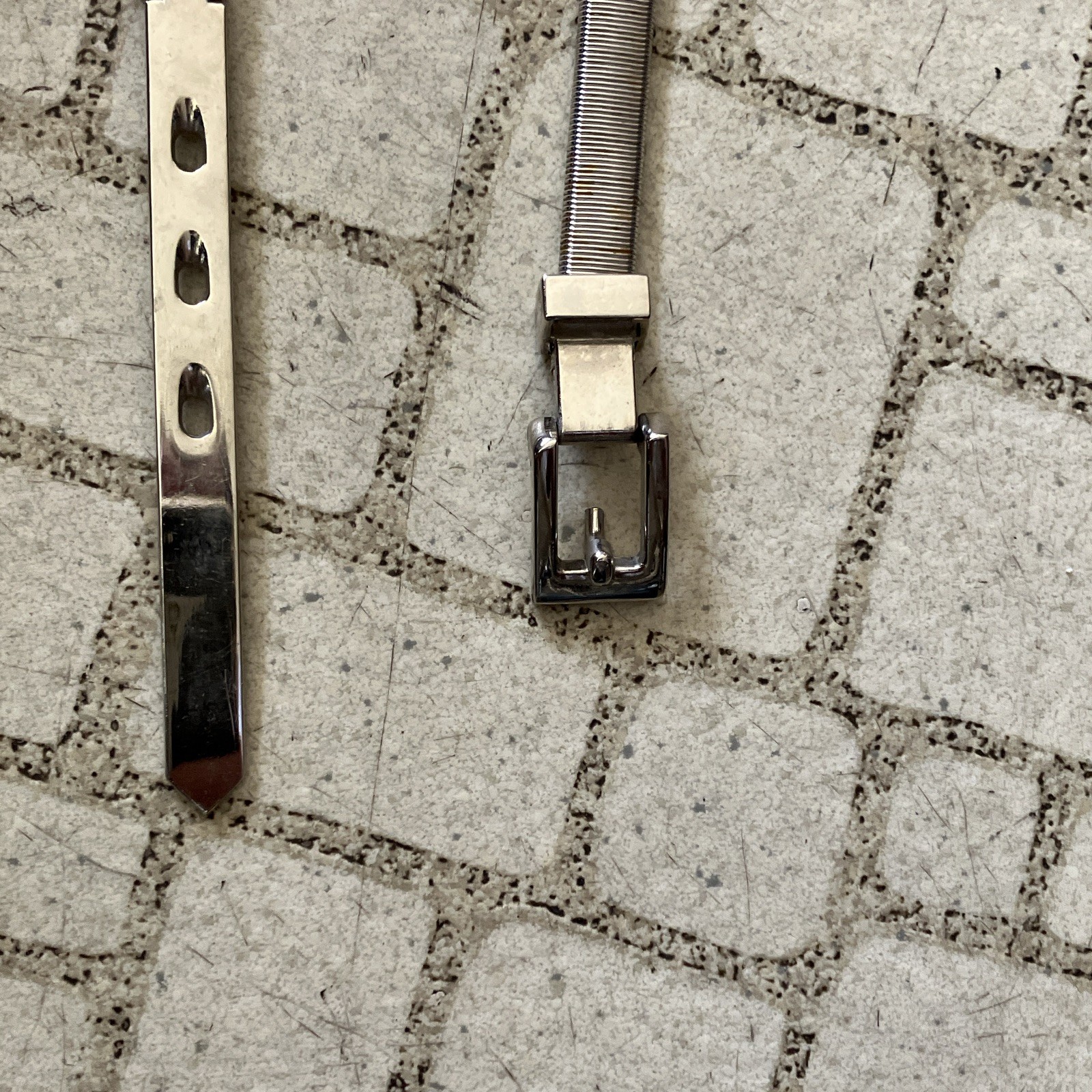 Silver Metal One-Piece Strap Wristwatch Band for Unisex Adults, Replacement