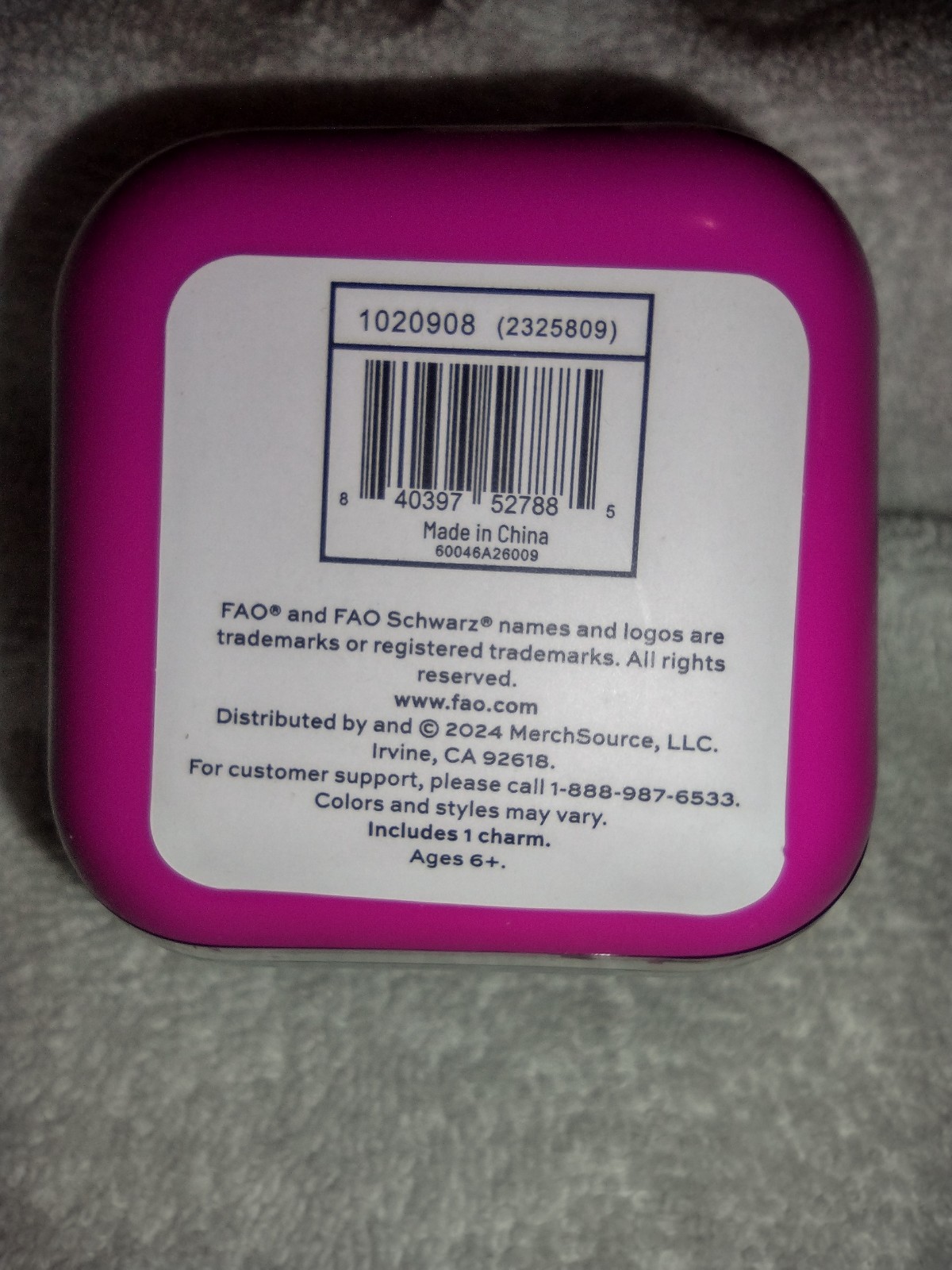 FAO Schwarz Charm Squad Paint pallet/dangling brush,NIB, gold color