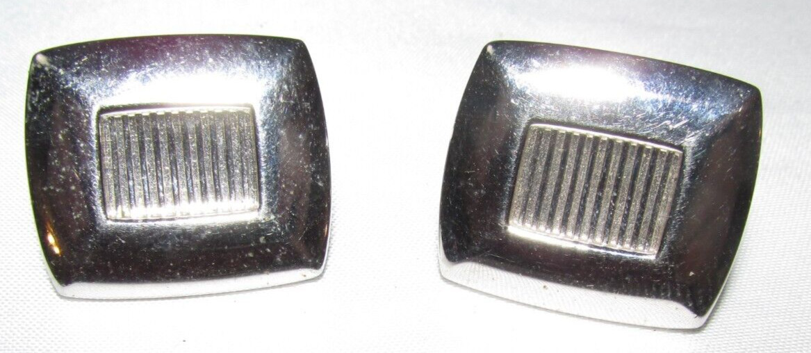 A17, Lot of 5 sets Vintage Cufflinks, Enlarge Pictures to see details.