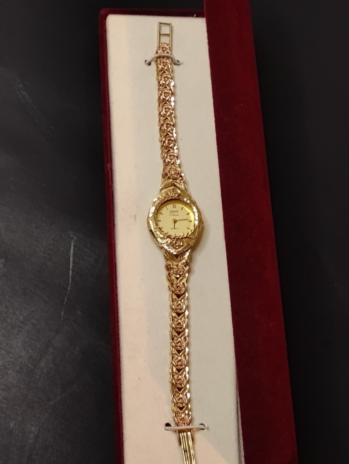 Geneve Classic 10 Kt Gold Watch Vintage YG W/ Rose Gold Beautiful & Working Rare