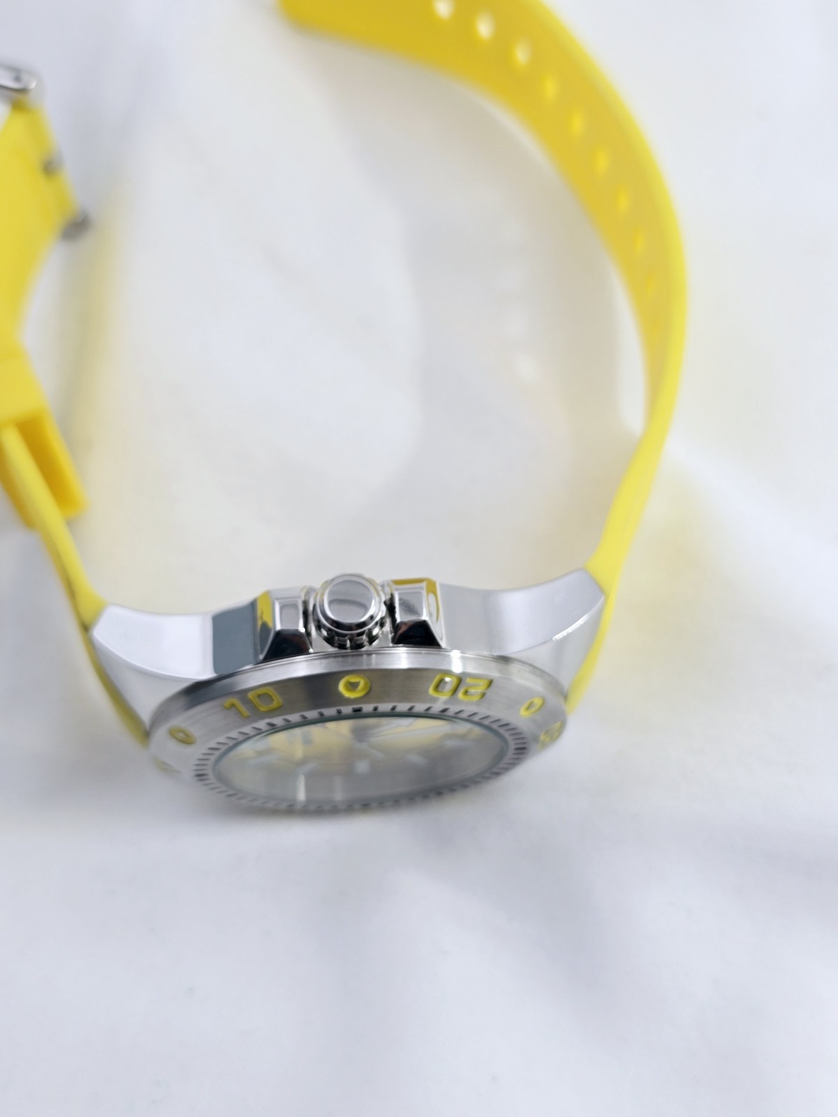 Invicta Pro Diver Tritnite Night Glow Mens Watch 48mm Flame Fusion Crystal 25760