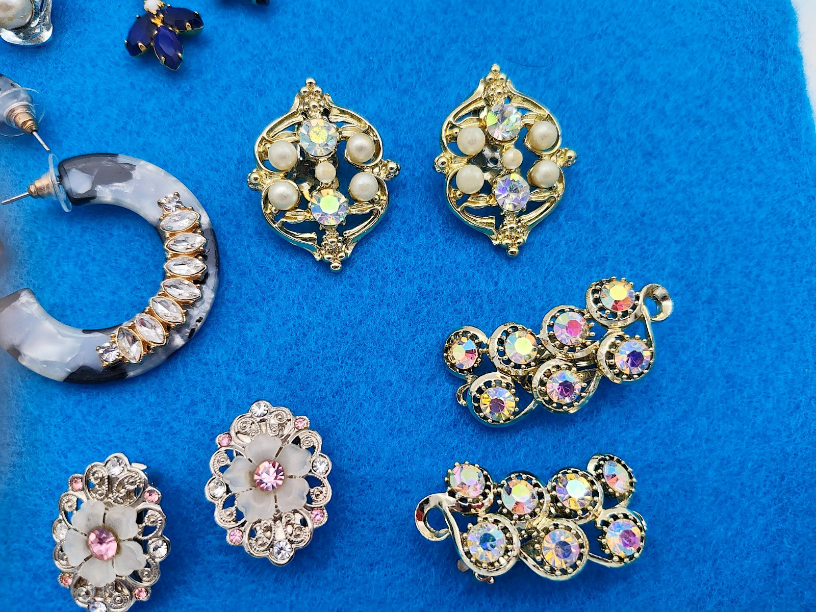Lot of 14 Pairs Vintage Retro Silver Tone Pearl RHINESTONE EARRINGS Clip Post
