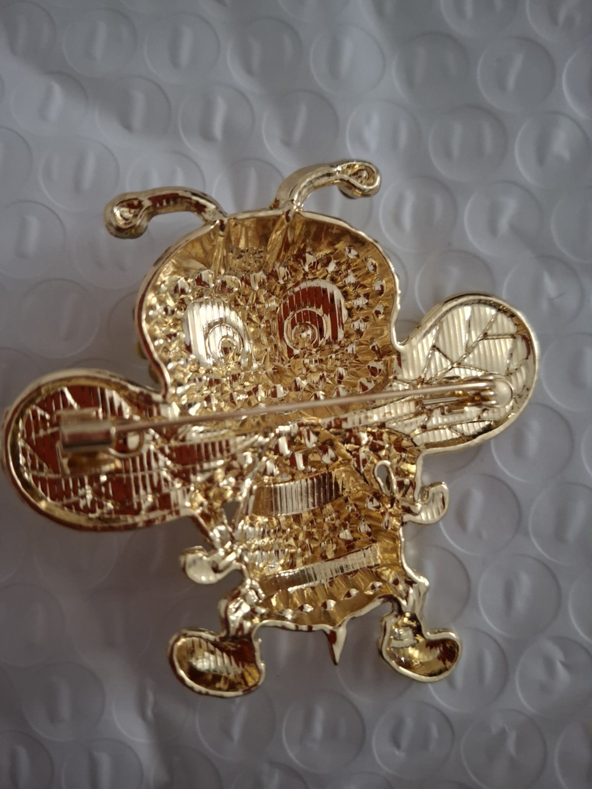 Gold Tone Bee Brooch Pin Yellow Blue Enamel Wings Yellow Round Rhinestone