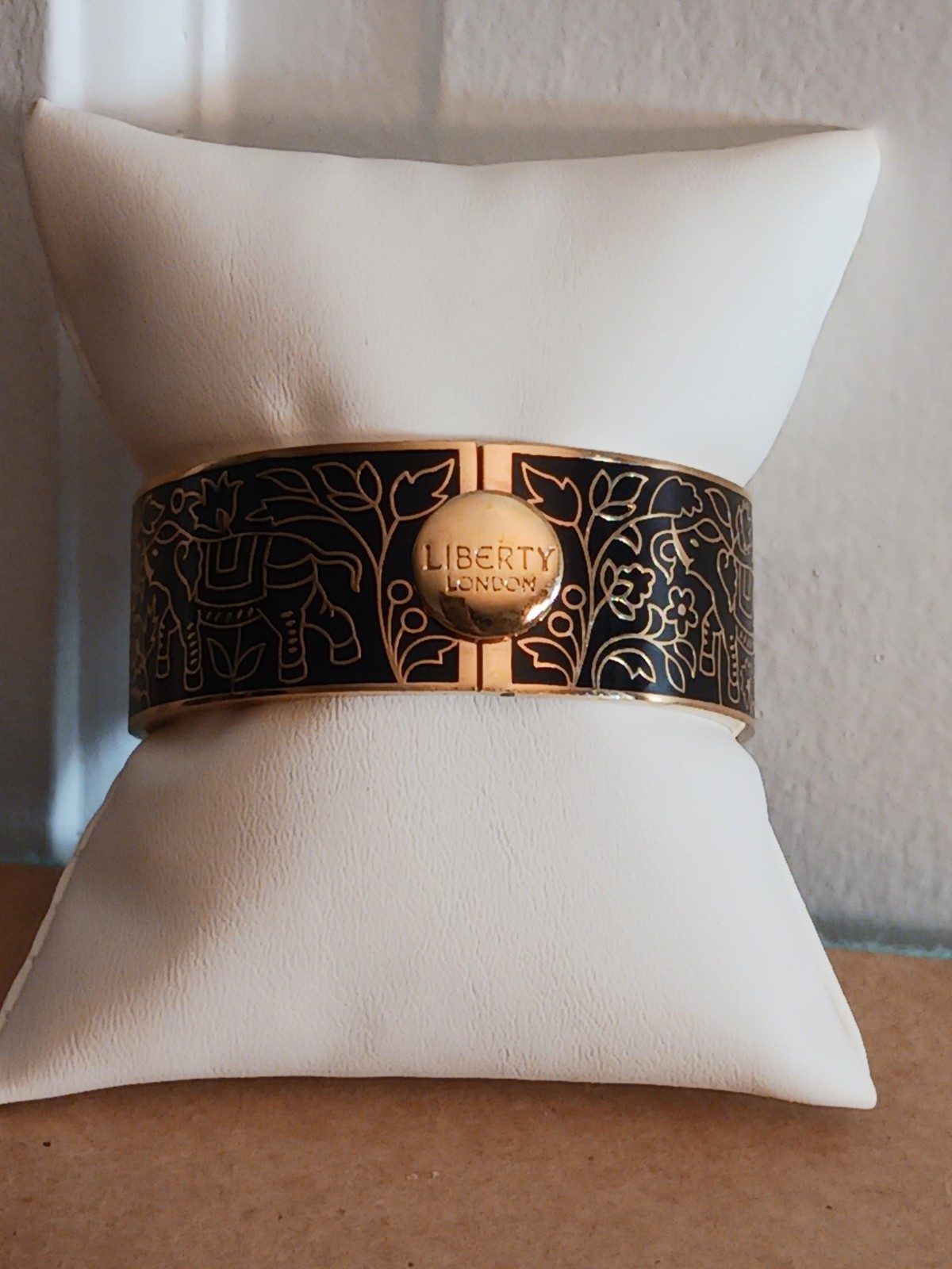 2015 LIBERTY of LONDON * Imran* Thick Enamel Cuff Bracelet Black Gold-tone