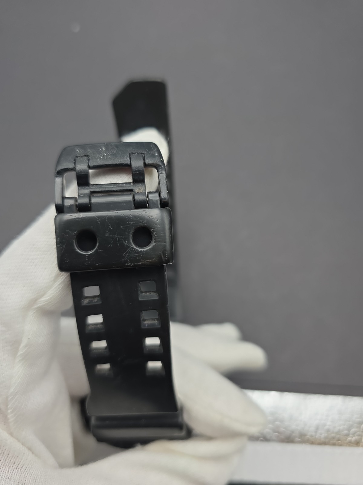 CASIO G-SHOCK GA-400GB-1A9 New Battery Look at pictures