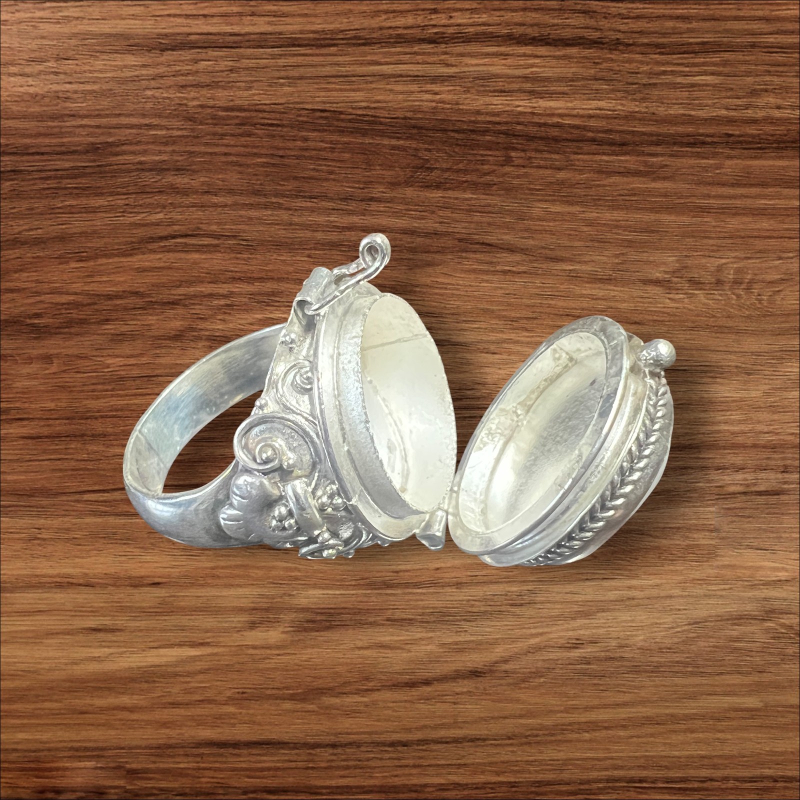 Poison Pill Box Sterling Silver 925 Ring W Bovine Bone Round Moon Face Sz 8,9,10