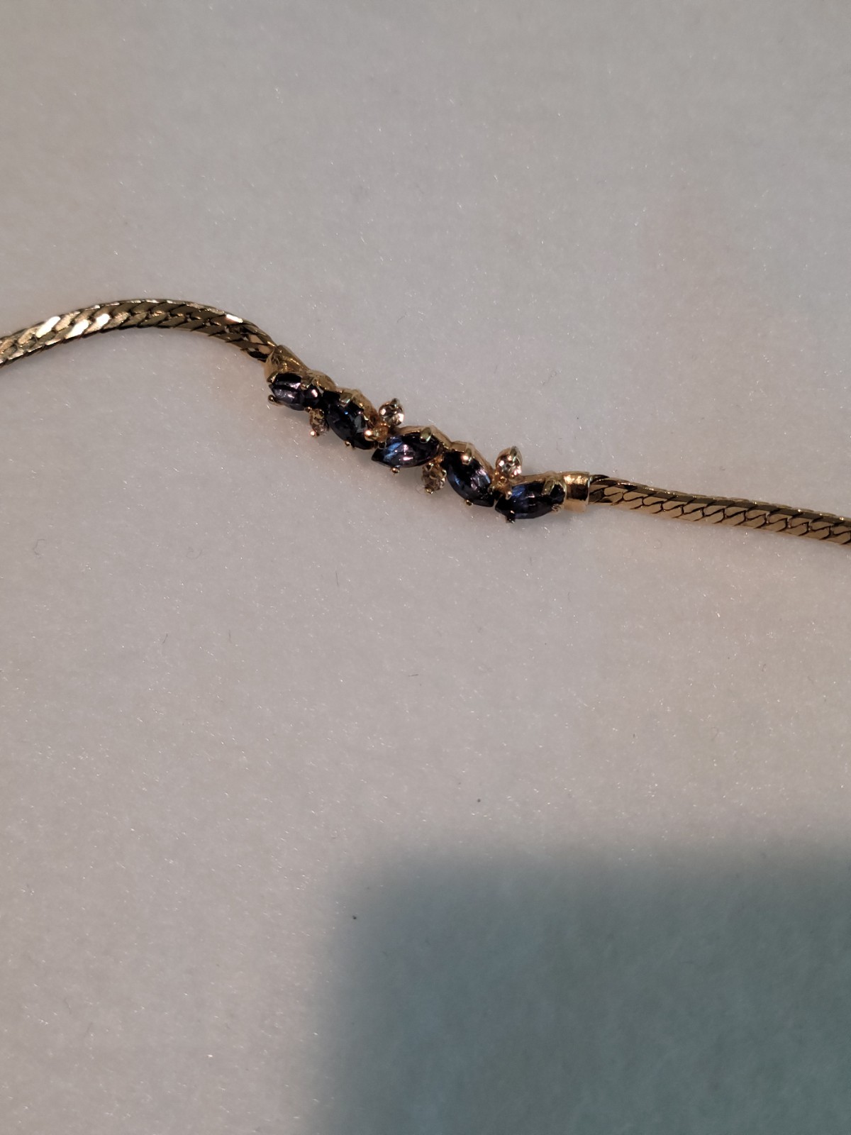 Vtg Gold Tone Dainty Bracelet Purple Rock Rhinestone Faux Amethyst Jewelry 7.5″