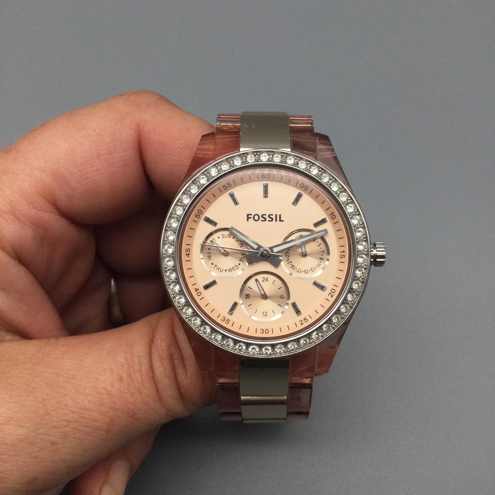 Fossil Riley ES2816 Womens Watch 37mm Gold Tone Pink Bracelet New Battery 7″