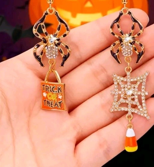 Halloween, Goth,spider Dangle Earrings. Rinestones,enamel, Goldtone, Hooks