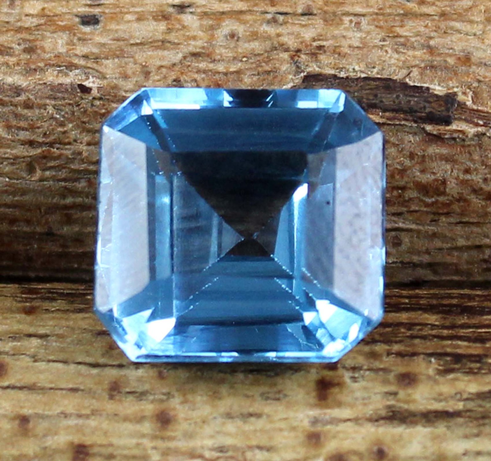 6.90 Ct/10 mm Blue Zircon Octagon Natural Cambodian Gemstone Certified T24700