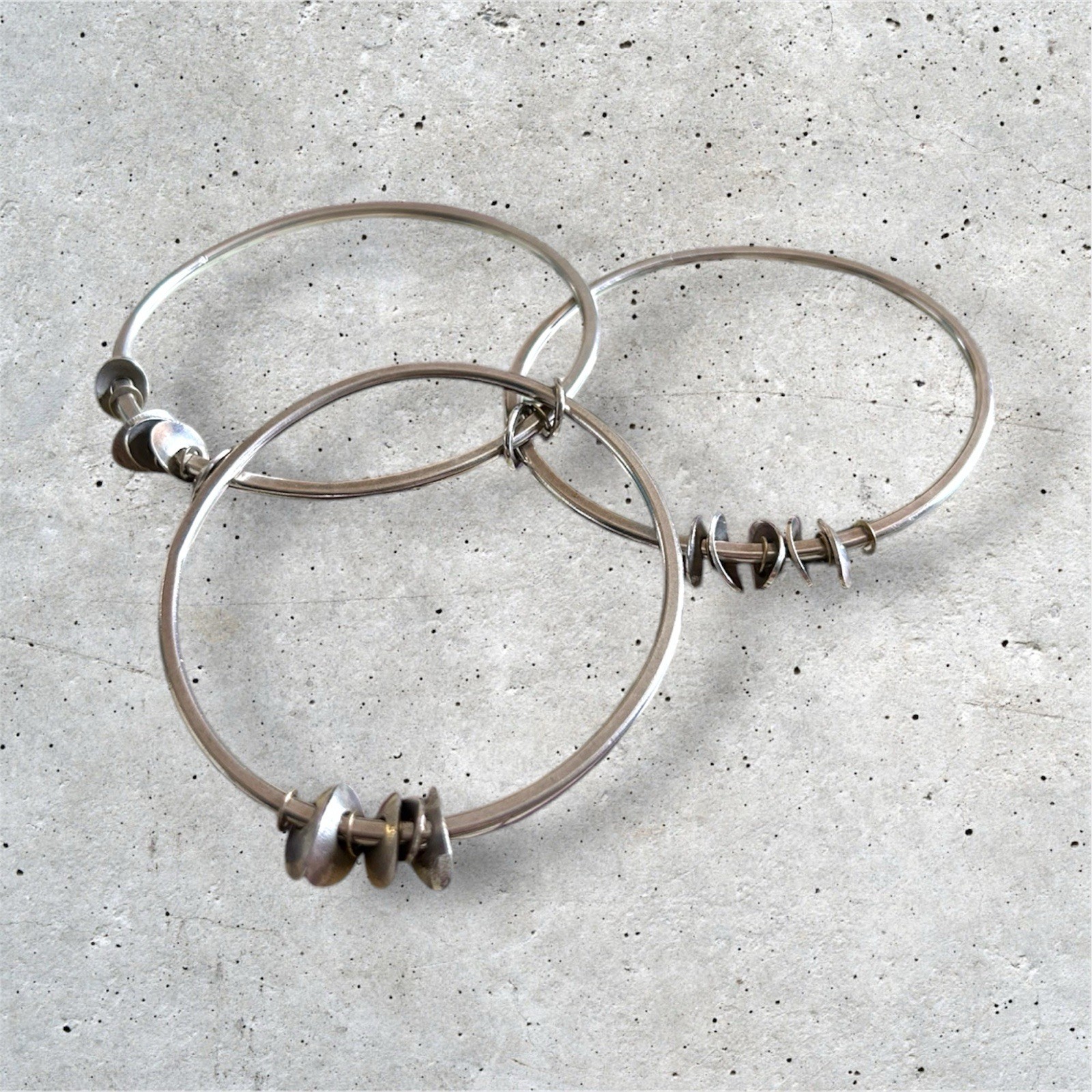 Lisa McKean Artisan Sterling Silver Interlocking Trio Bangle Bracelet 6.5cm