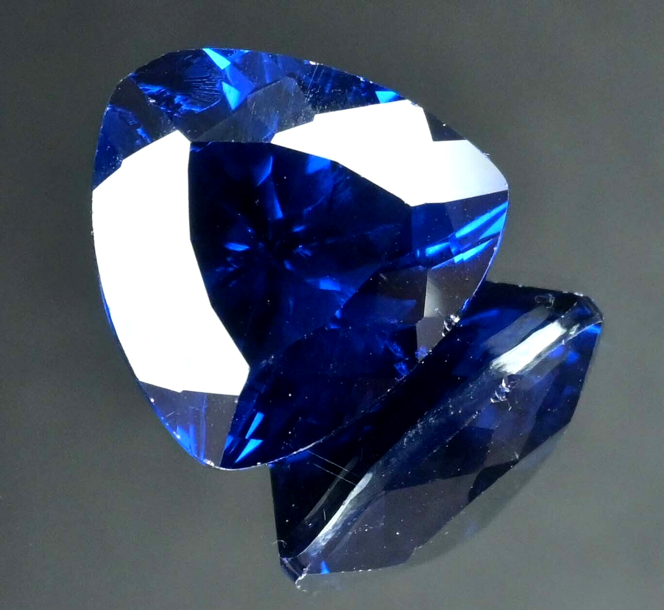 20.85 Ct Natural Arkansas Blue Benitoite Certified Excellent Trillion Gemstone