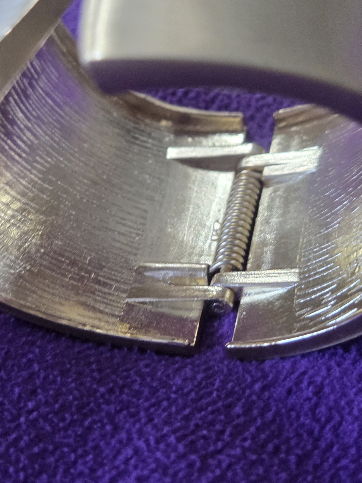 Vintage Retro Enamel Contoured Matte Gold Tone Metal Clamper Bracelet Cuff