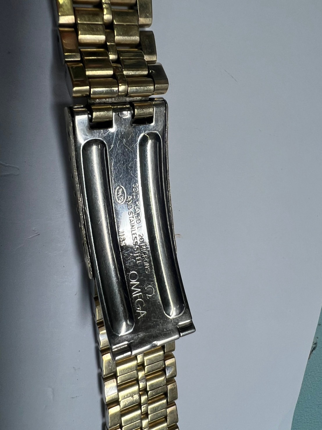 63 . omega 1163 endlink 20 mm 702 gold plated bracelet 15.5 cm