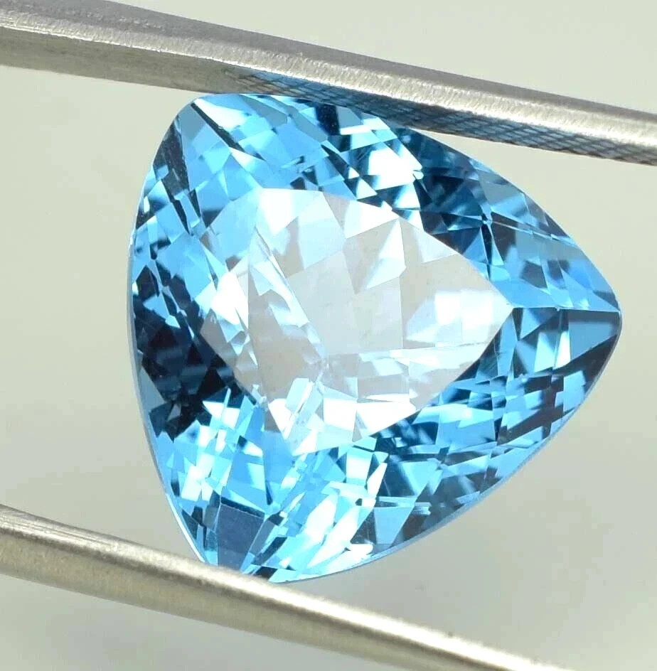 Aquamarine AAA 13.92 Ct Natural Sky Blue Brazilian Trillion PG Loose Gemstone