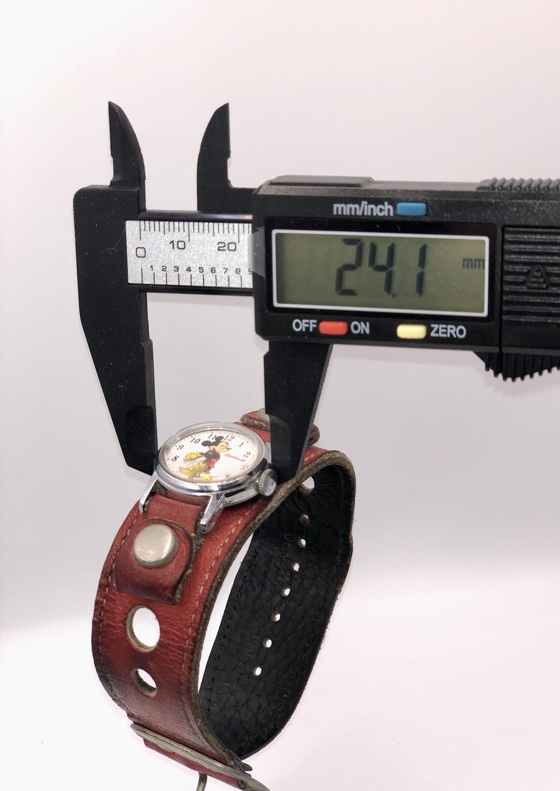 Vintage 1971 Ingersoll Mickey Mouse Mechanical Watch~24mm, Original Band~Runs ✅