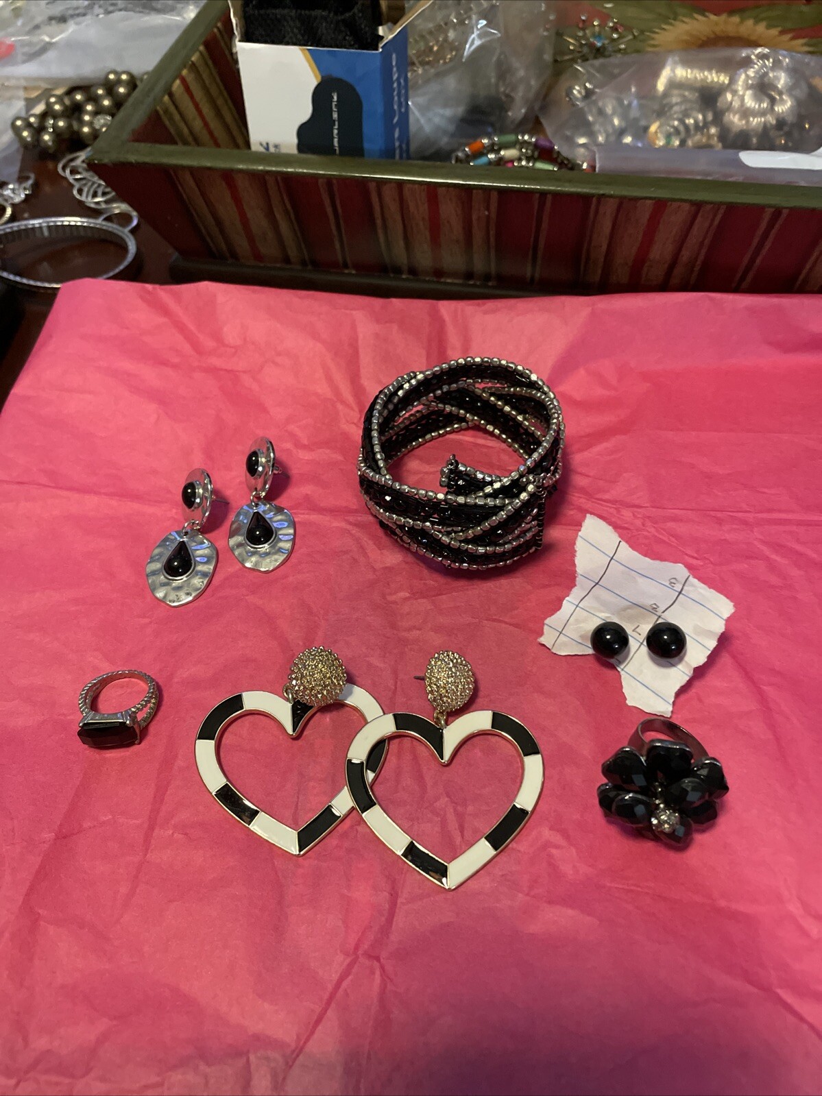 Lot Of Jewelry / Earrings , Rings, Bracket
