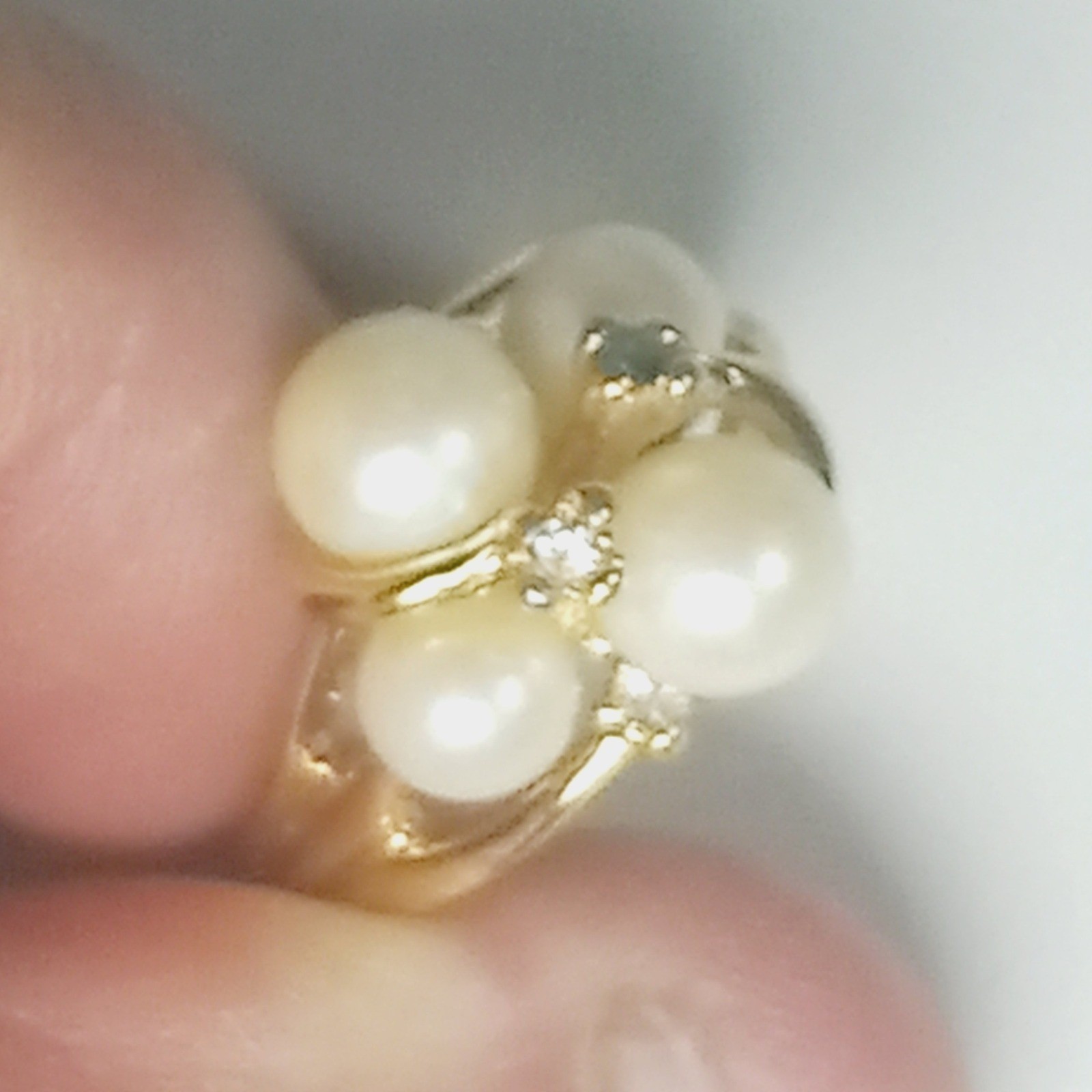 PD Gold Tone Faux Pearl Cluster Ring Size 7 Blue Clear Accent Stones Costume
