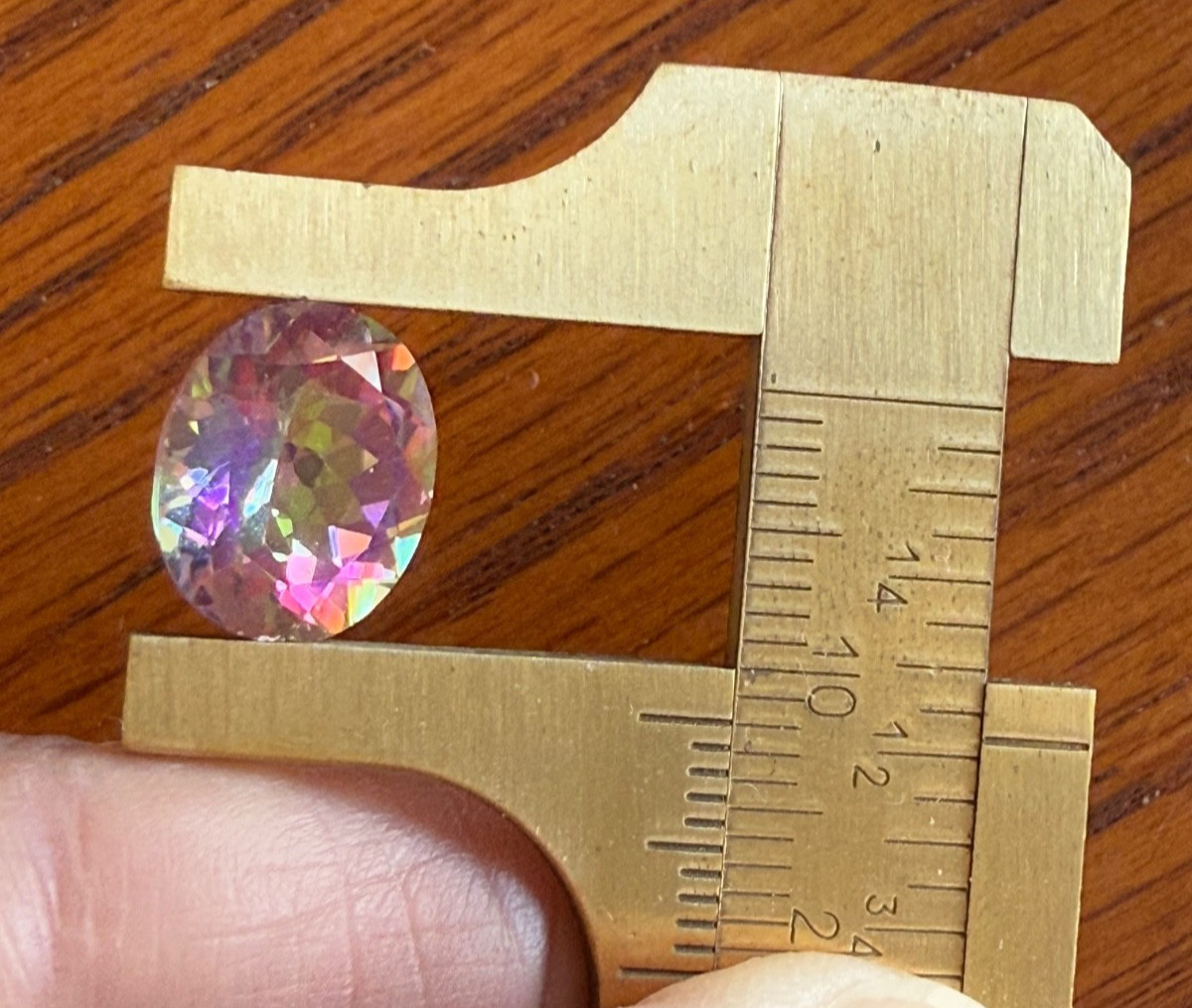 Sparkly rainbow Topaz loose stone approx 3 carats for ring *as is*