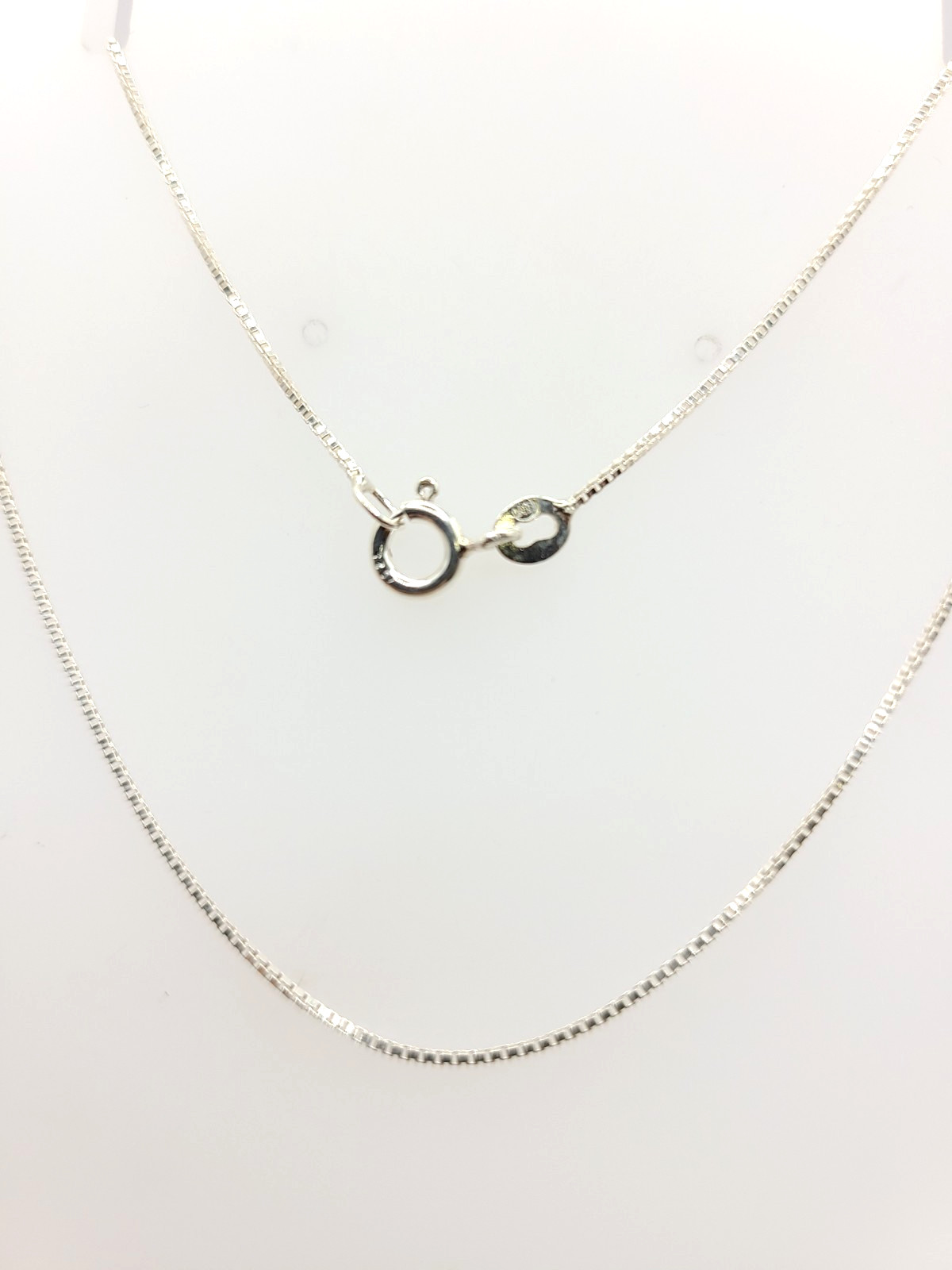 Sterling Silver .925 0.8mm 20″ Box Chain Necklace – 2.13gr