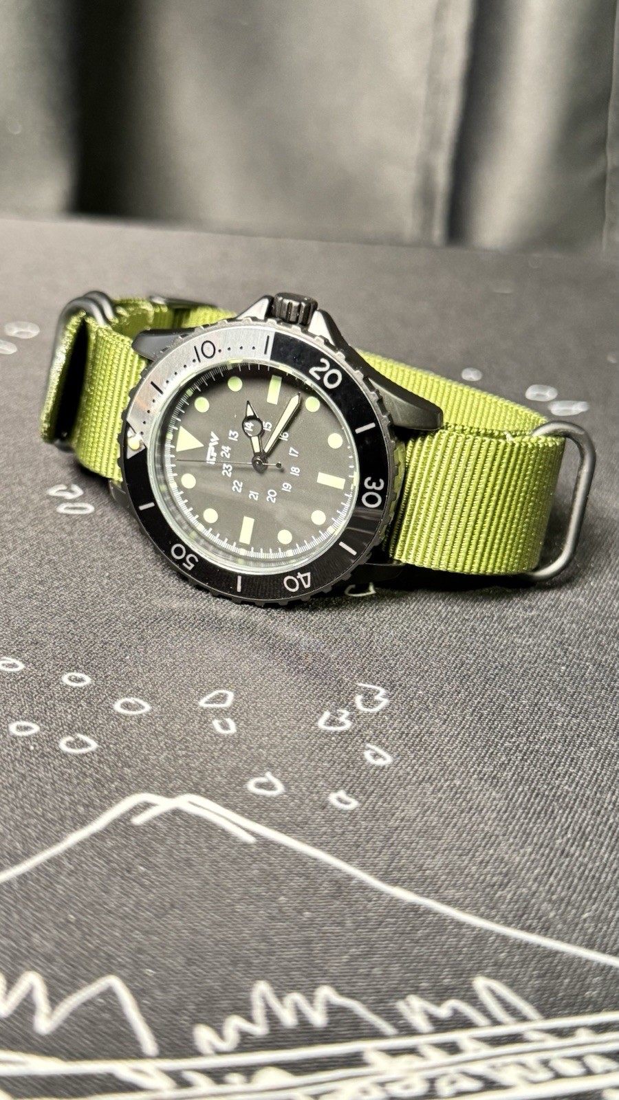 Military Style Dive Bezel Watch Quartz Od Green Men’s Watch