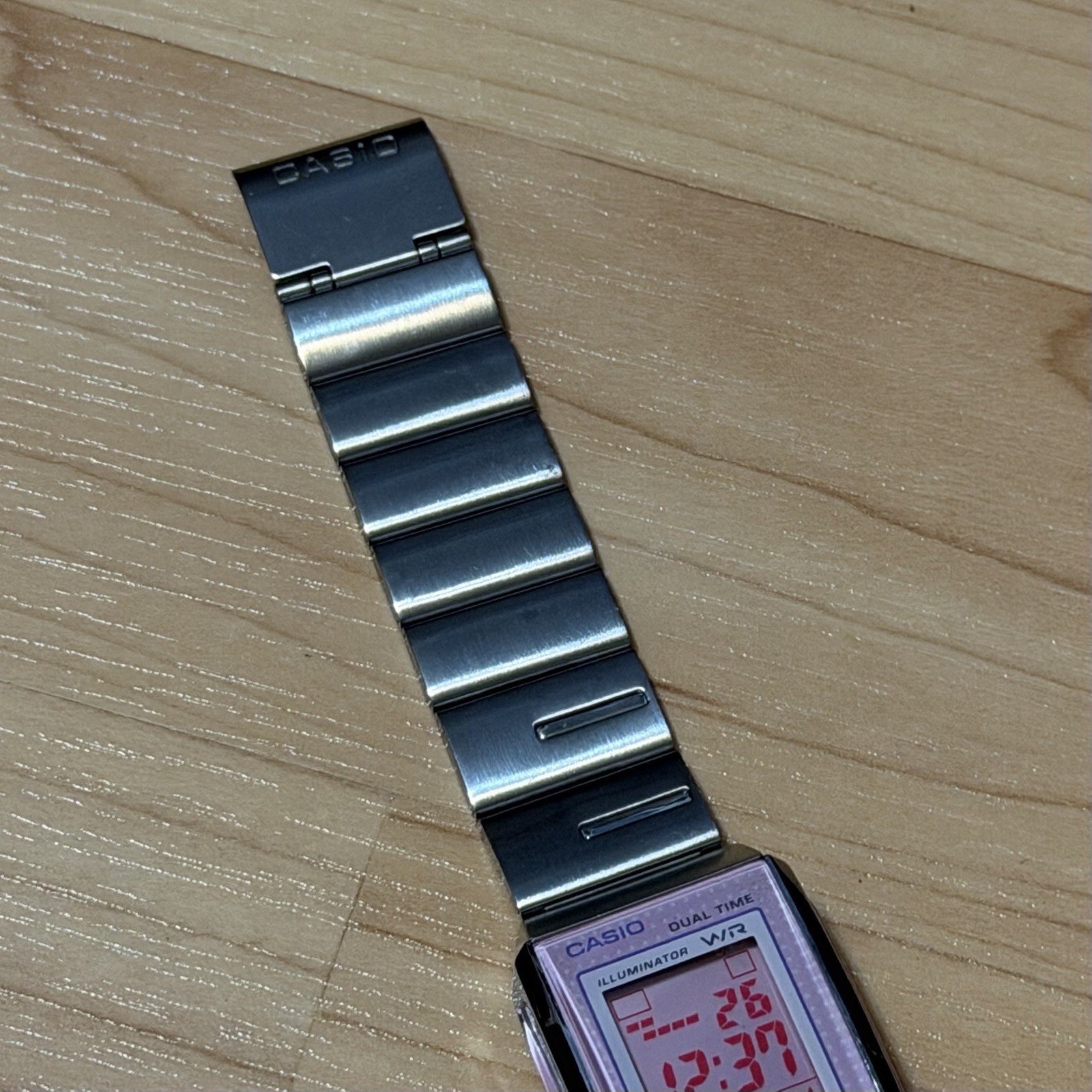 Casio LA-201W Vintage Silver Display Illuminator Futurist Digital Watch LA201