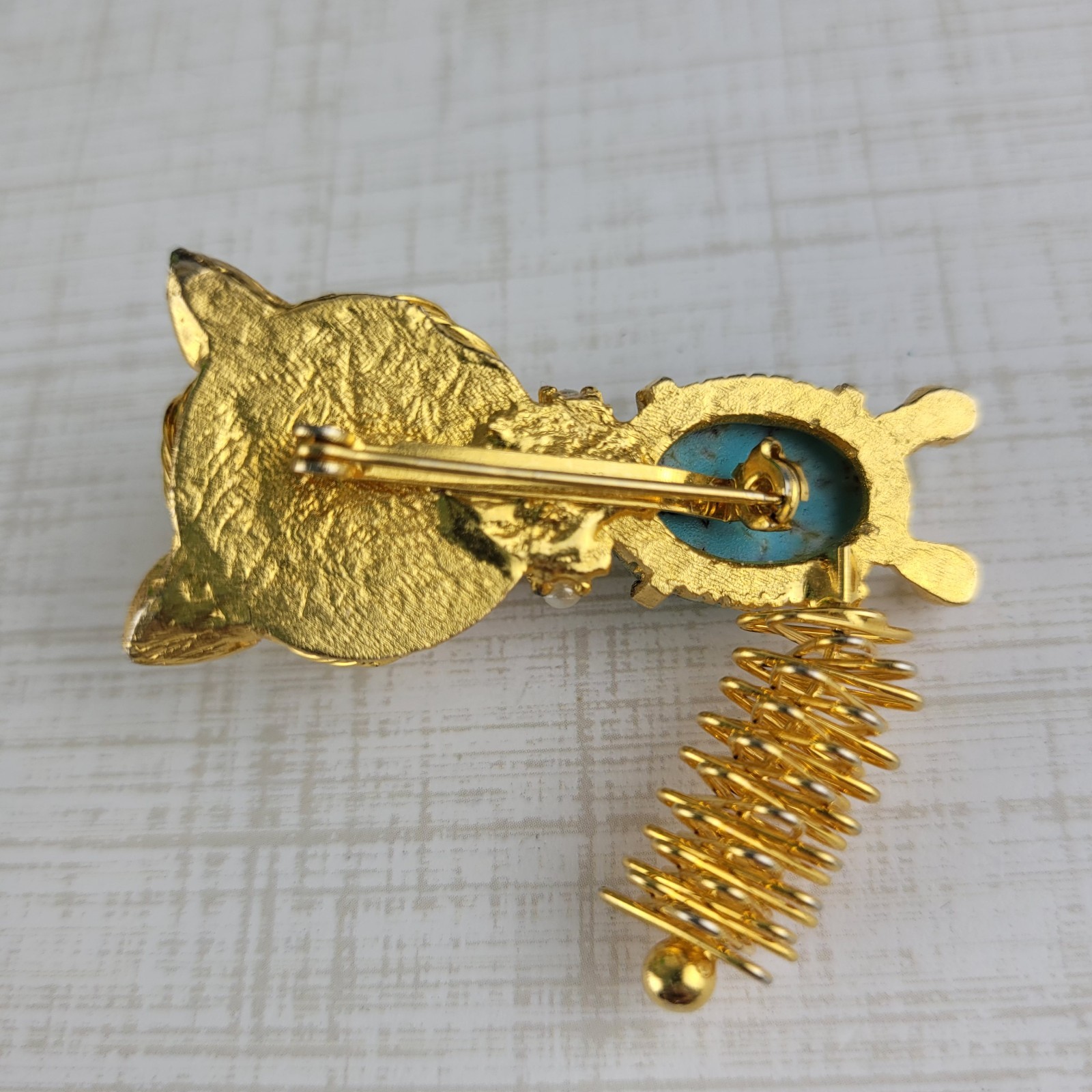 Gold Tone Cabochon Belly Crazy Cat Brooch Modern Reproduction