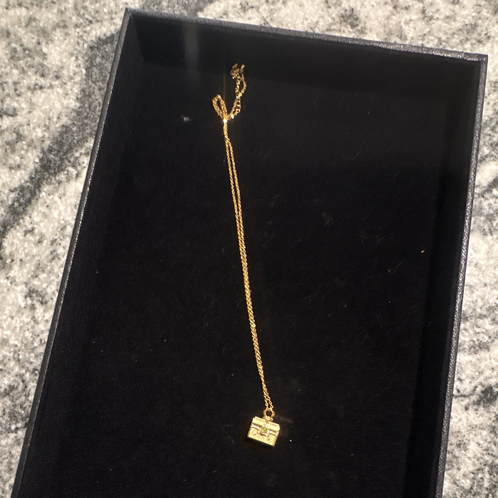 Gold Tone Rectangle Charm Pendant Necklace Green Round Stone Cable Chain