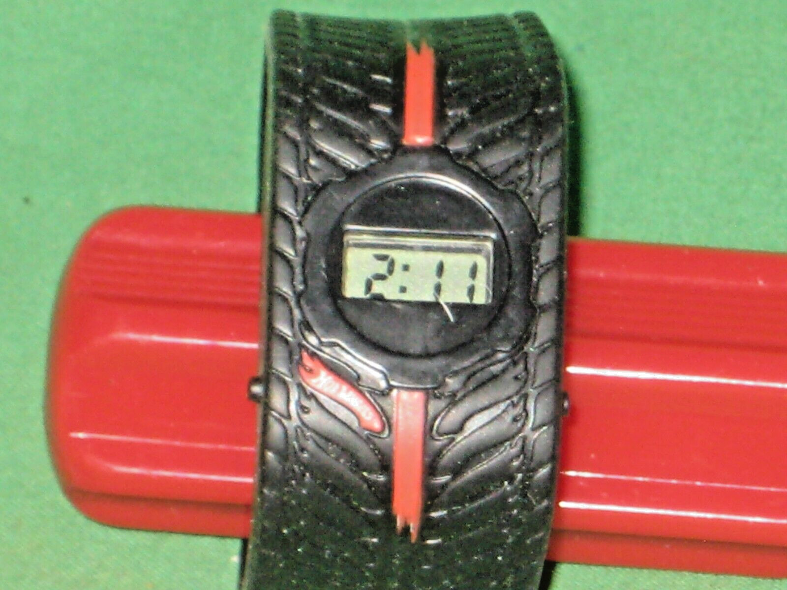 *HOT WHEELS KIDS’ WRISTWATCH, WATCH – BLACK RUBBER “TIRE TREAD” BAND