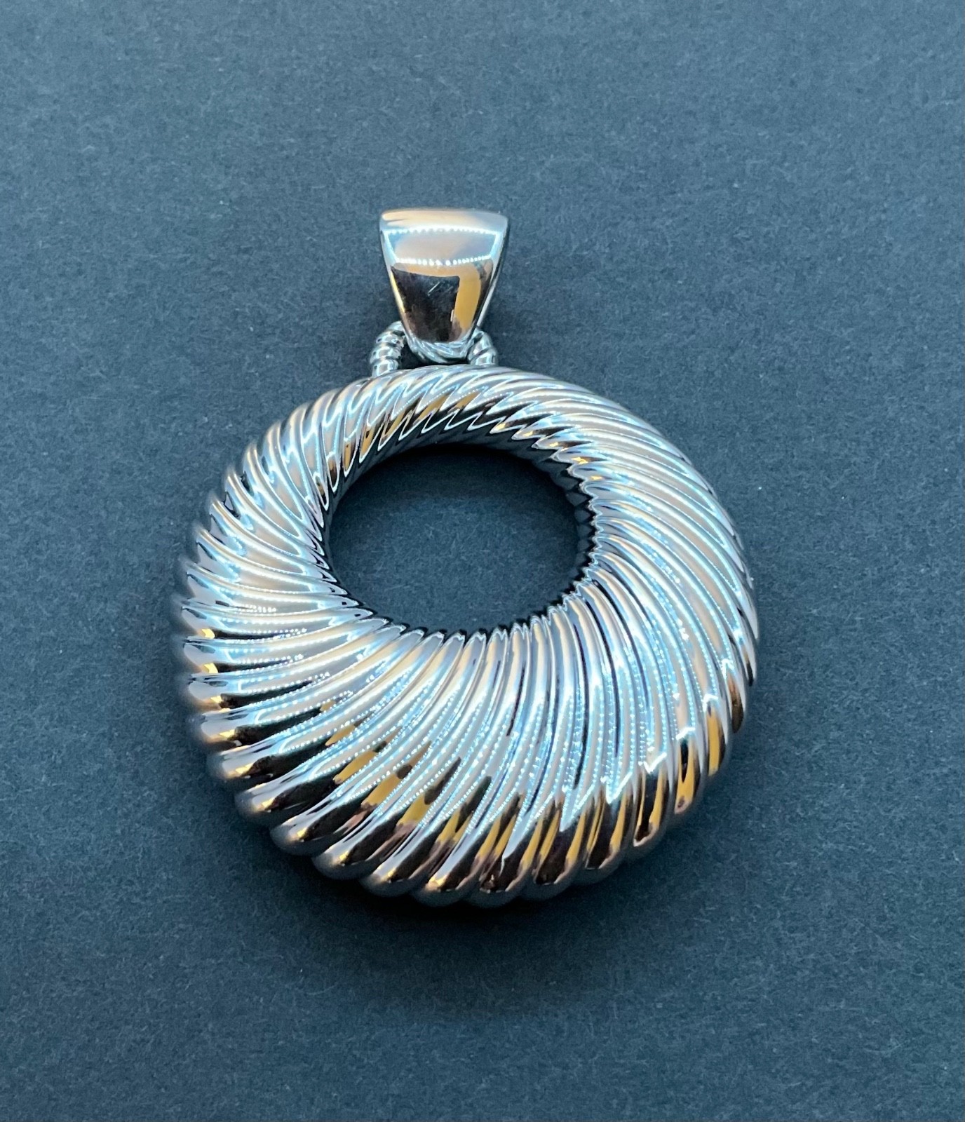 Milor Italy 14kt white Gold Over Resin Ribbed Pendant 18 Grams