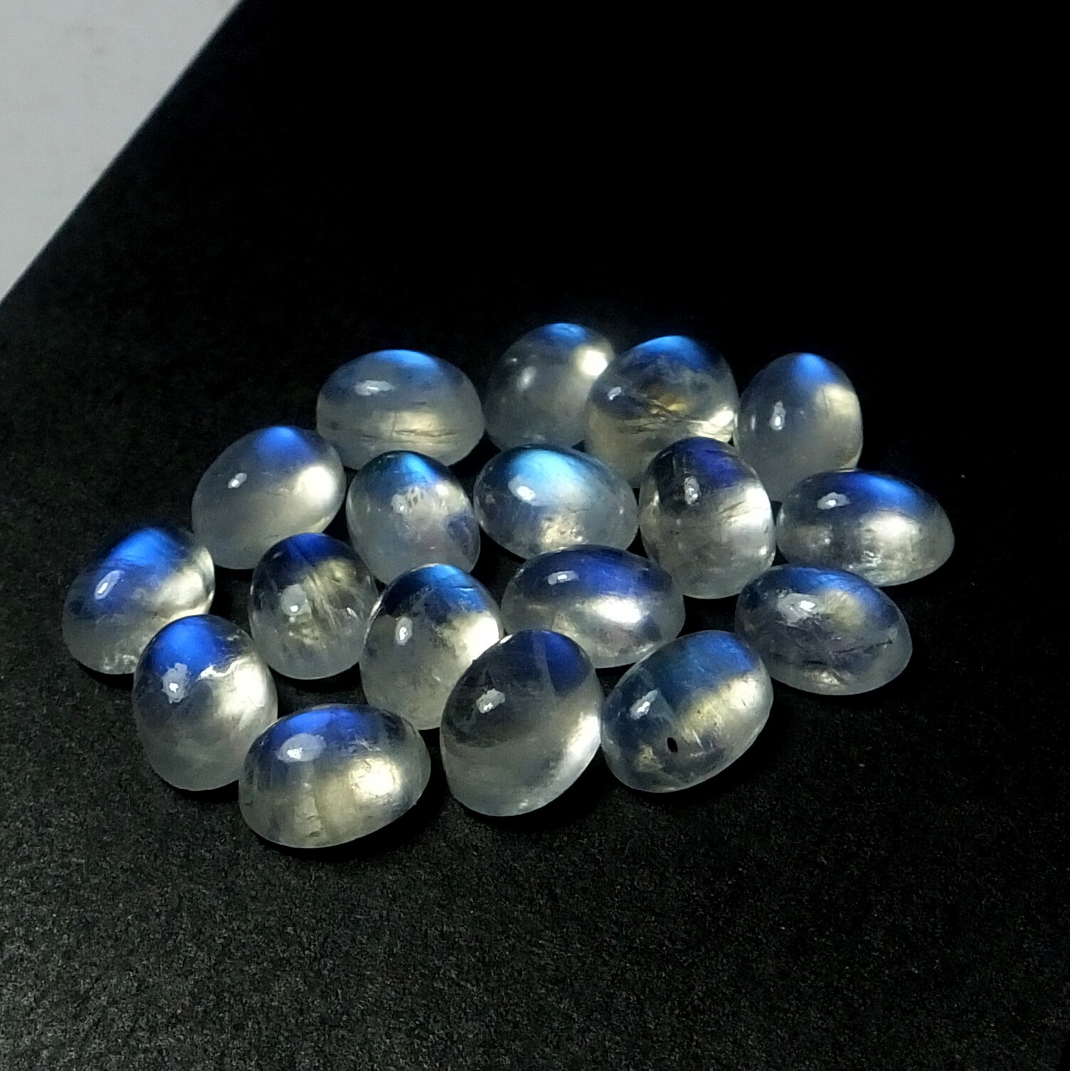 Natural Rainbow Moonstone Blue Fire Cabochon 8X6 mm Oval Cut Wholesale Gemstone
