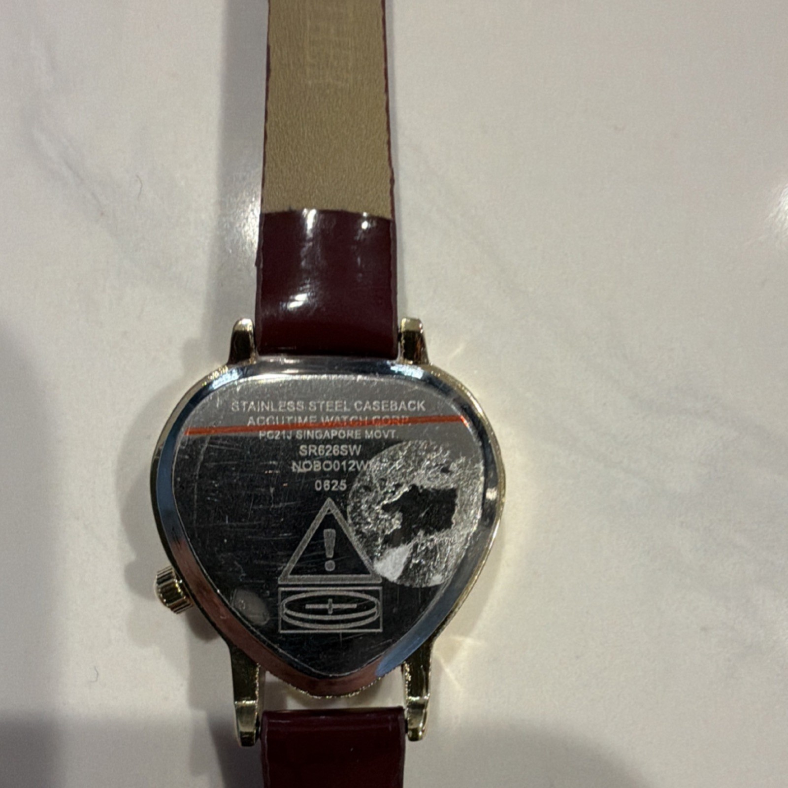Accutime Women’s Heart Watch Burgundy Red Gold Tone NOB0012W Dainty Coquette Y2K