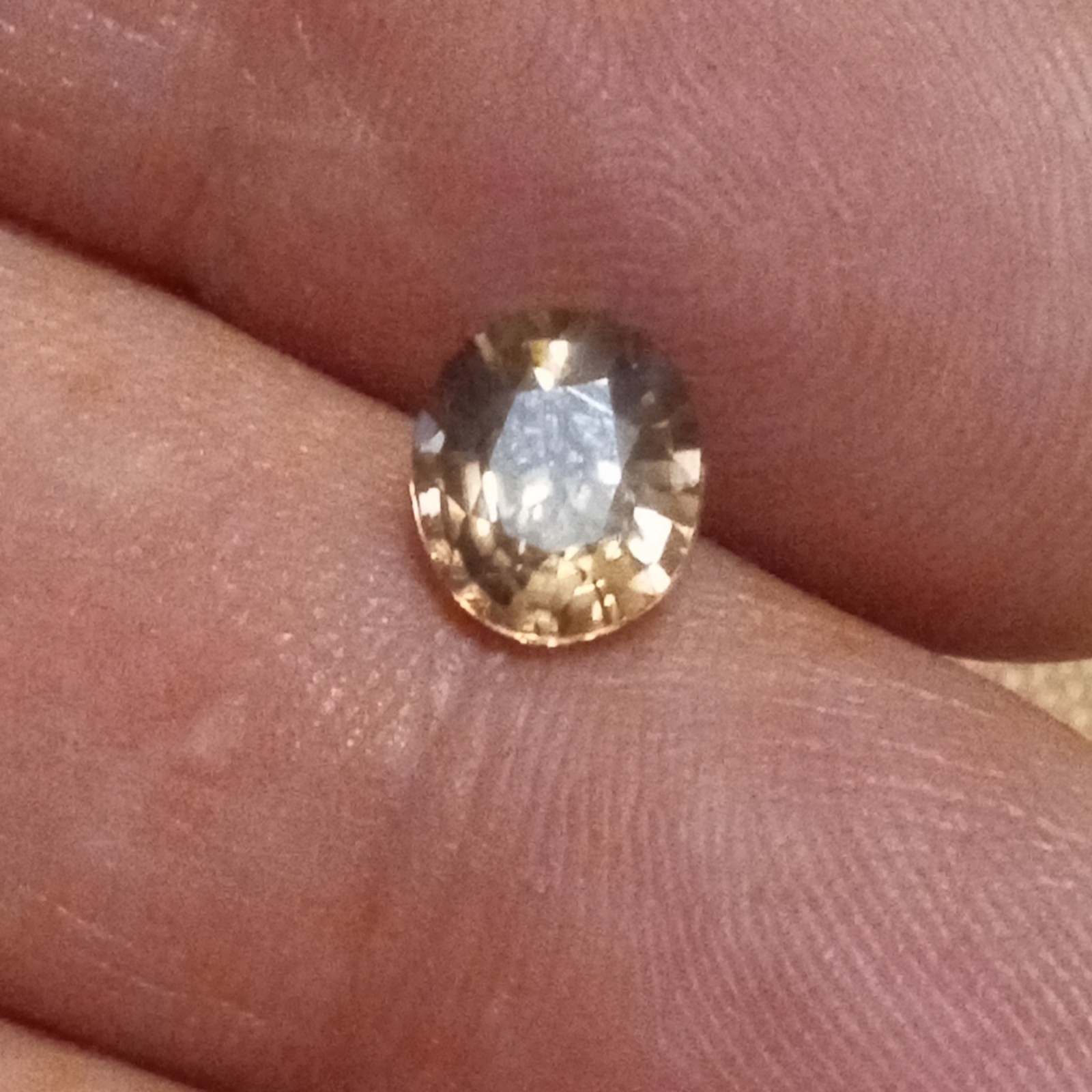 1.83 ct VVS natural champagne zircon oval shaped gorgeous 😍😍