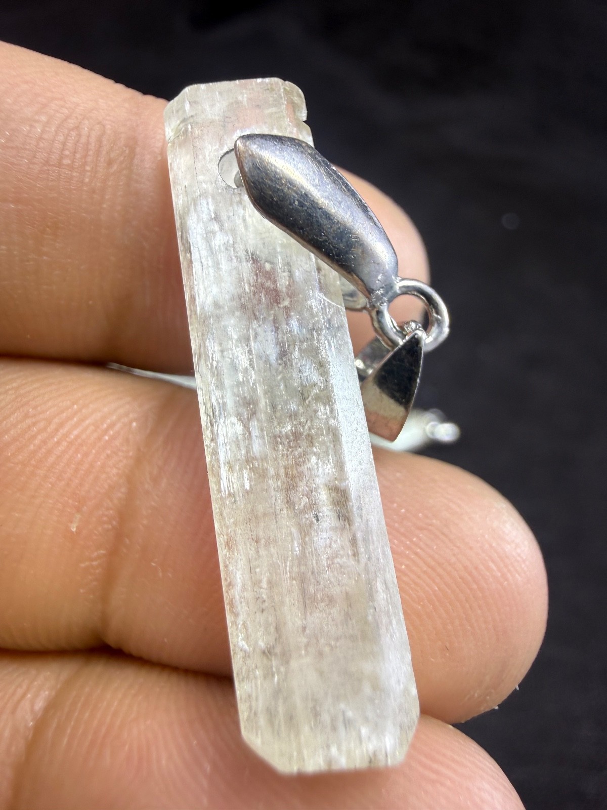 24pcs Natural Kunzite Crystal Point Pendants Bulk Lot Raw Spodumene Stick 114g
