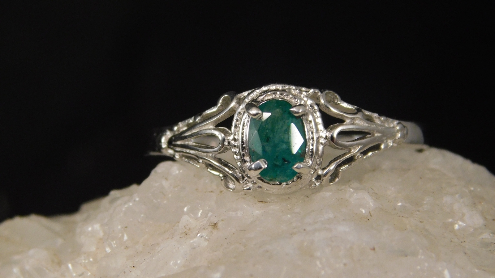 0.31 ct. Oval Columbian Emerald Ring 1920’s Style Sterling Silver