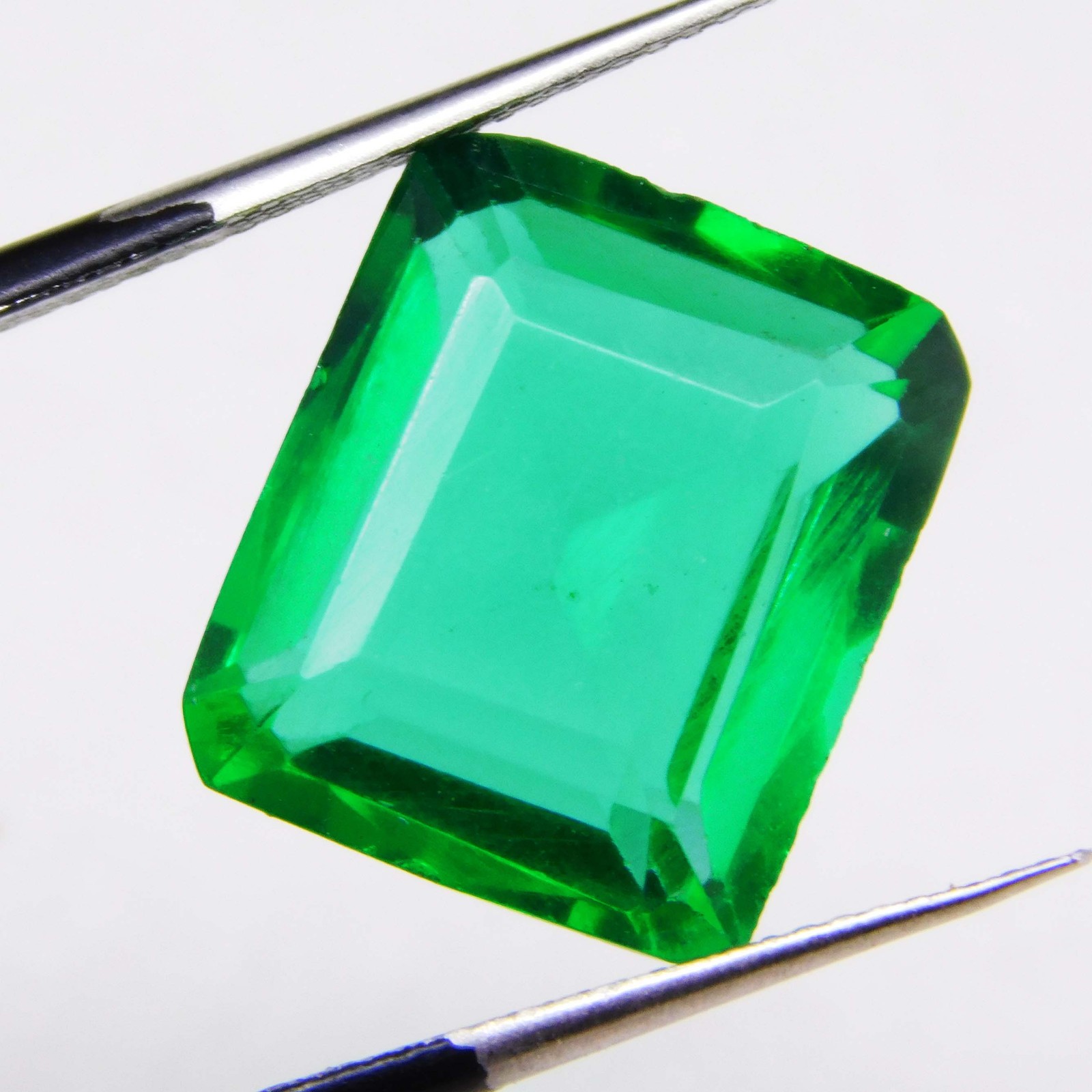 FLAWLESS Green Emerald 11.70 Ct Octagon Certified Loose Gemstone