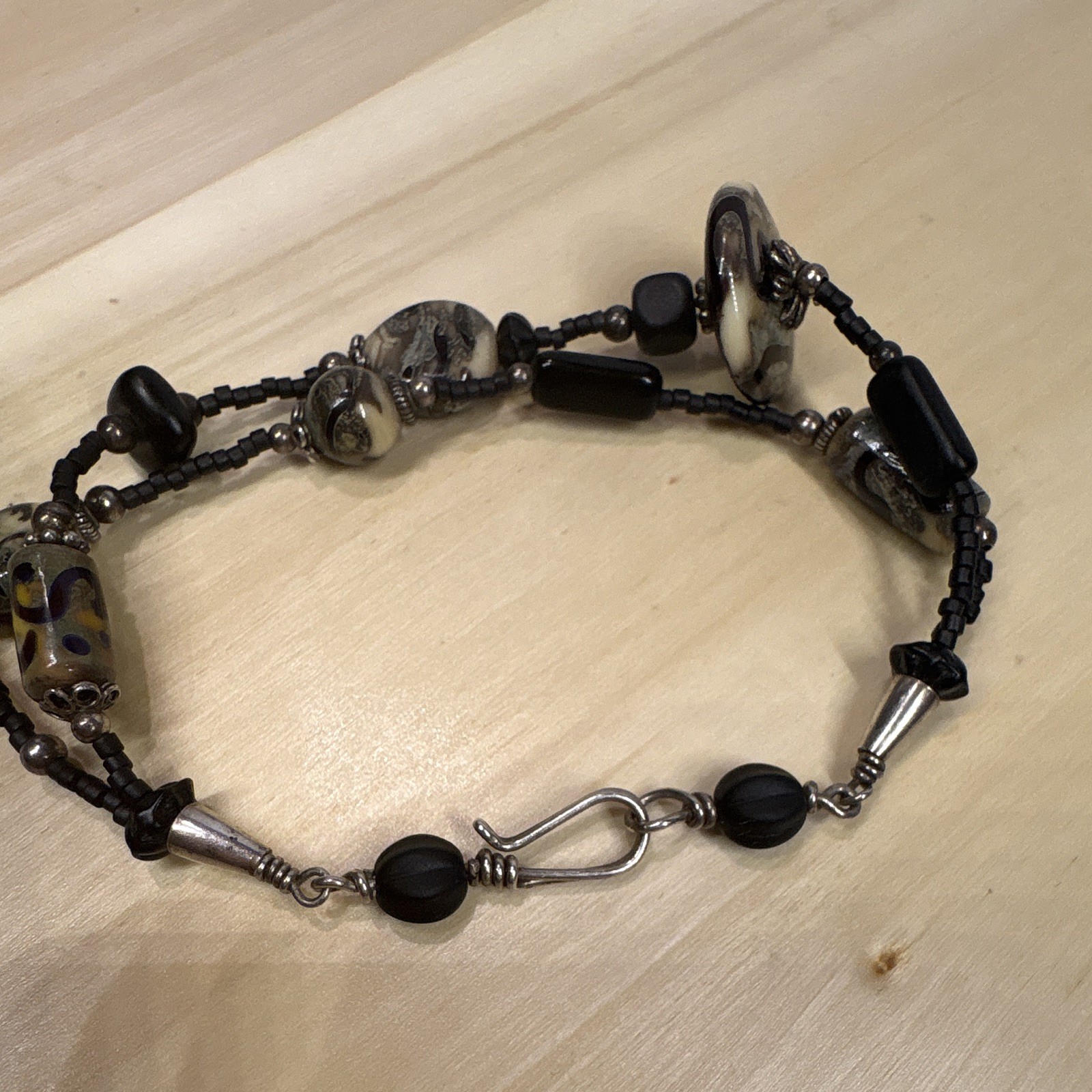 Black/Gray/Silver Glass & Sterling Silver Beaded Bracelet 7 1/2 in Hook Clasp.